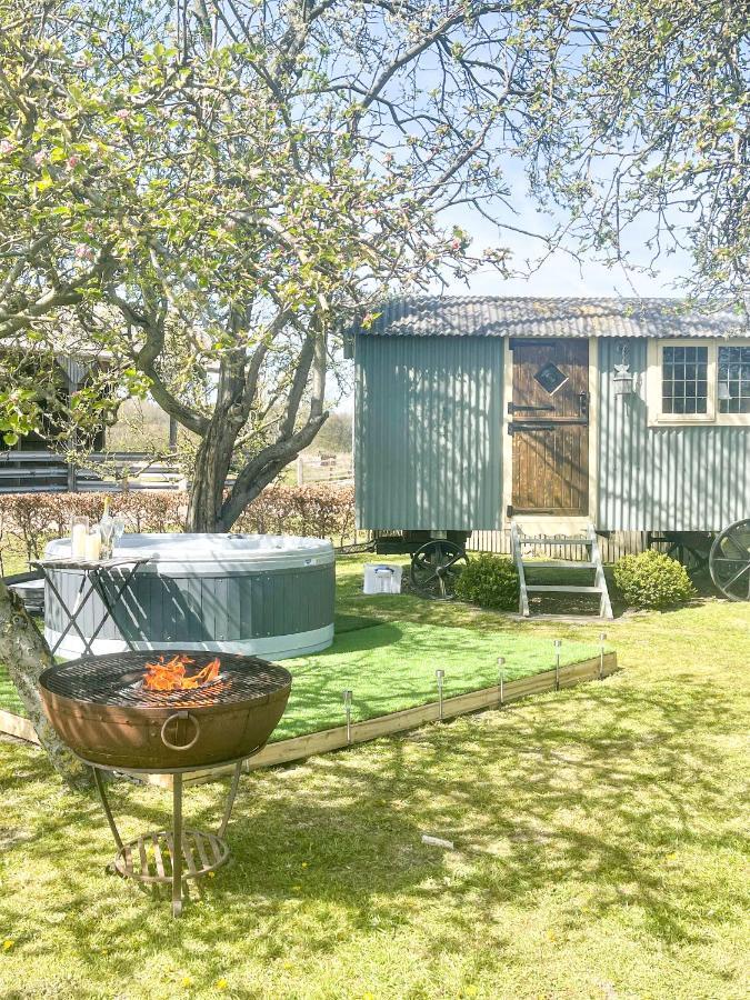 Beech Shepherds Hut Йорк Экстерьер фото